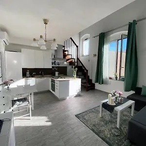 Airport Apartment Florence